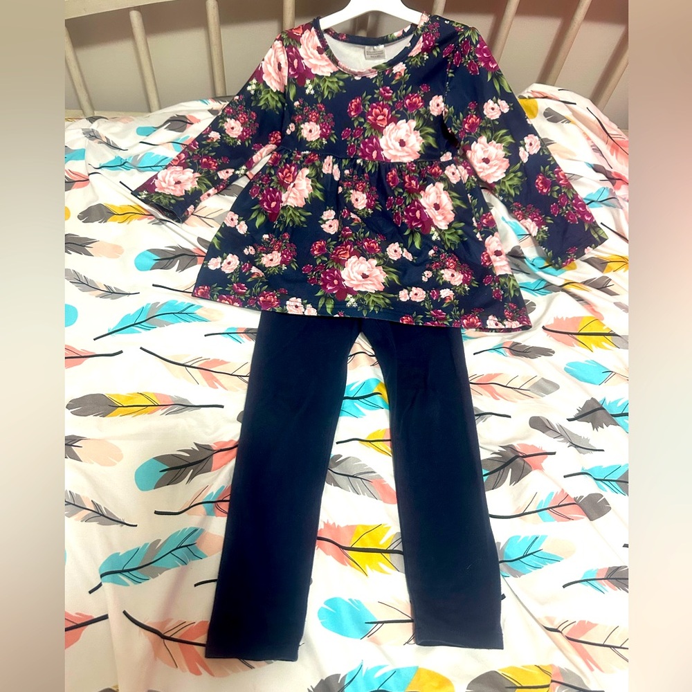 NWOT Girls sz4L-5 Soft Stretchy long sleeve navy floral dress bundle w/leggings!